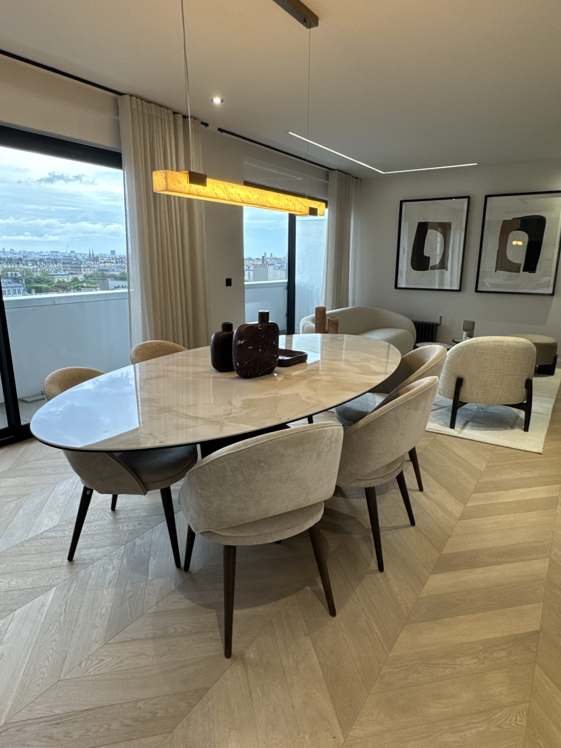 22-11 · living room, overall view