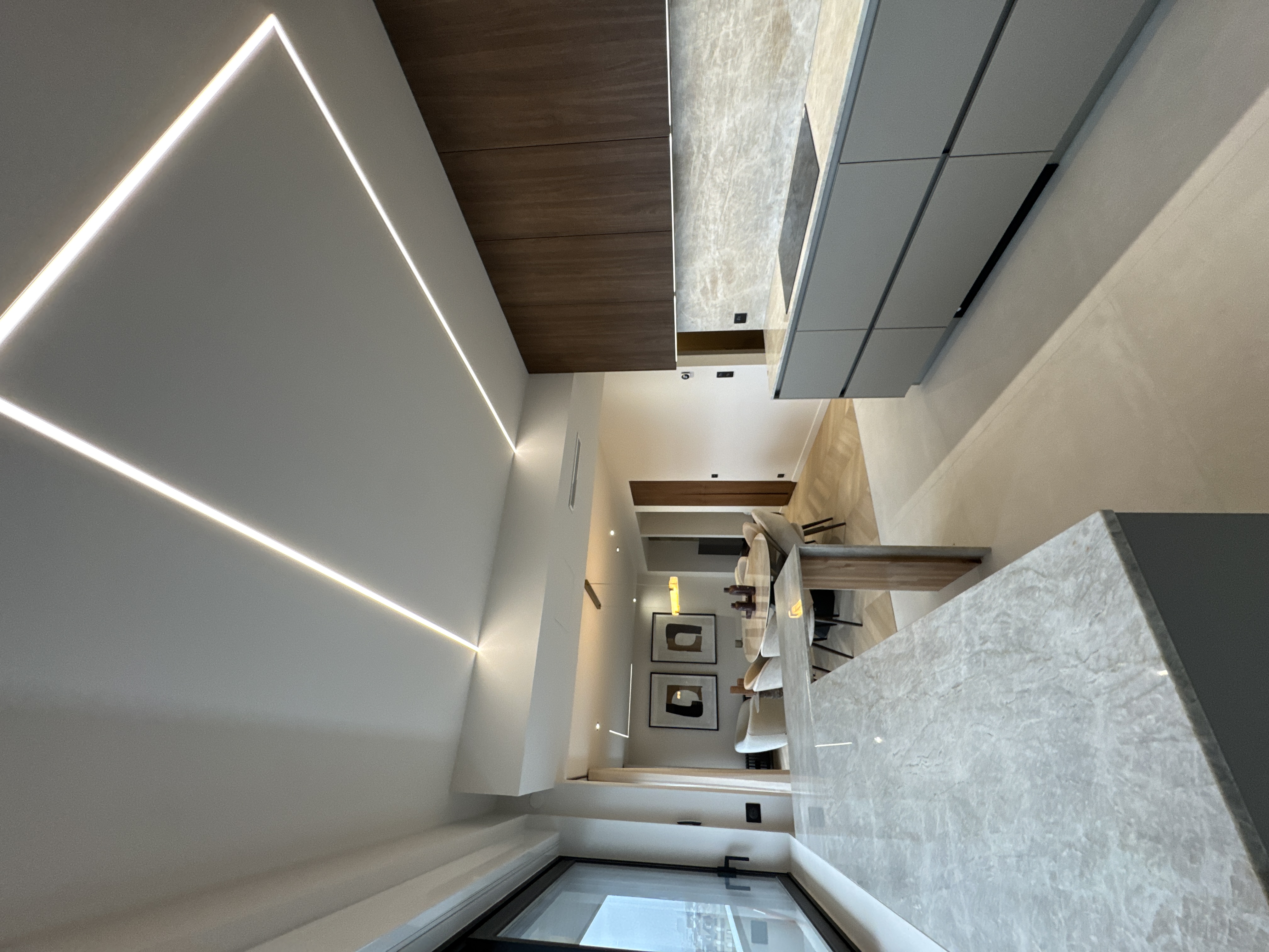 22-11 · living room, view 12