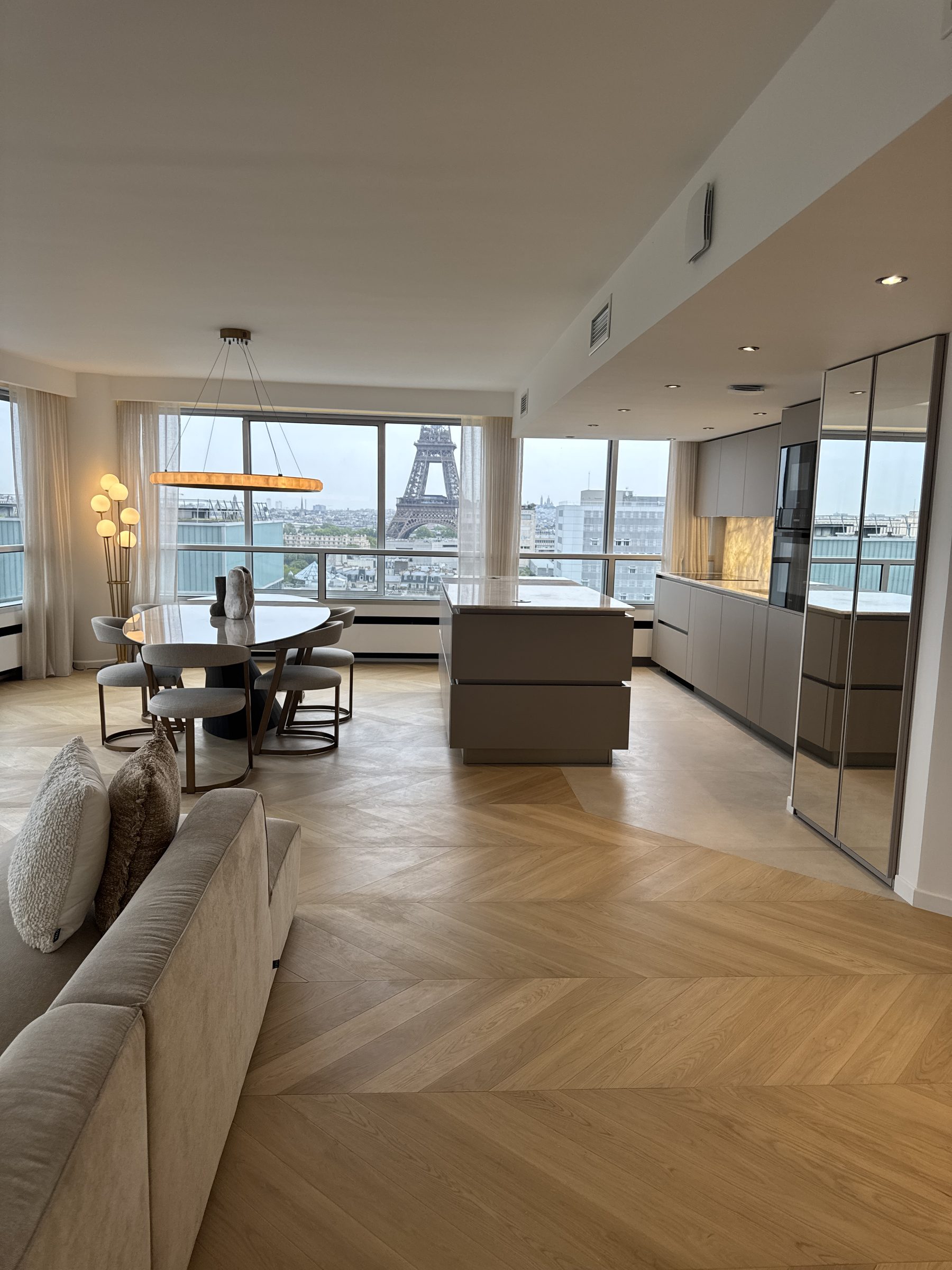 35-17 · living room, view 2 bis