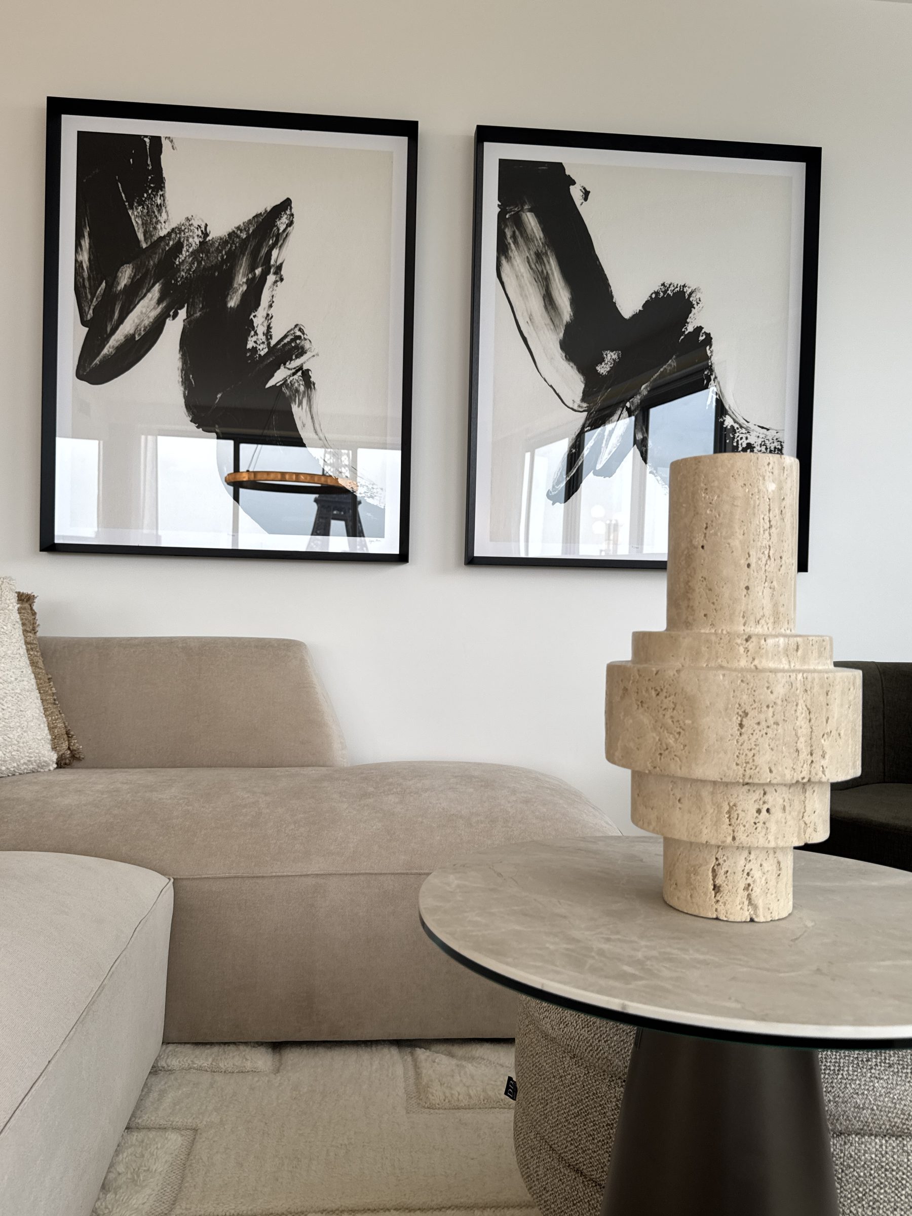 35-17 · living room, view 4