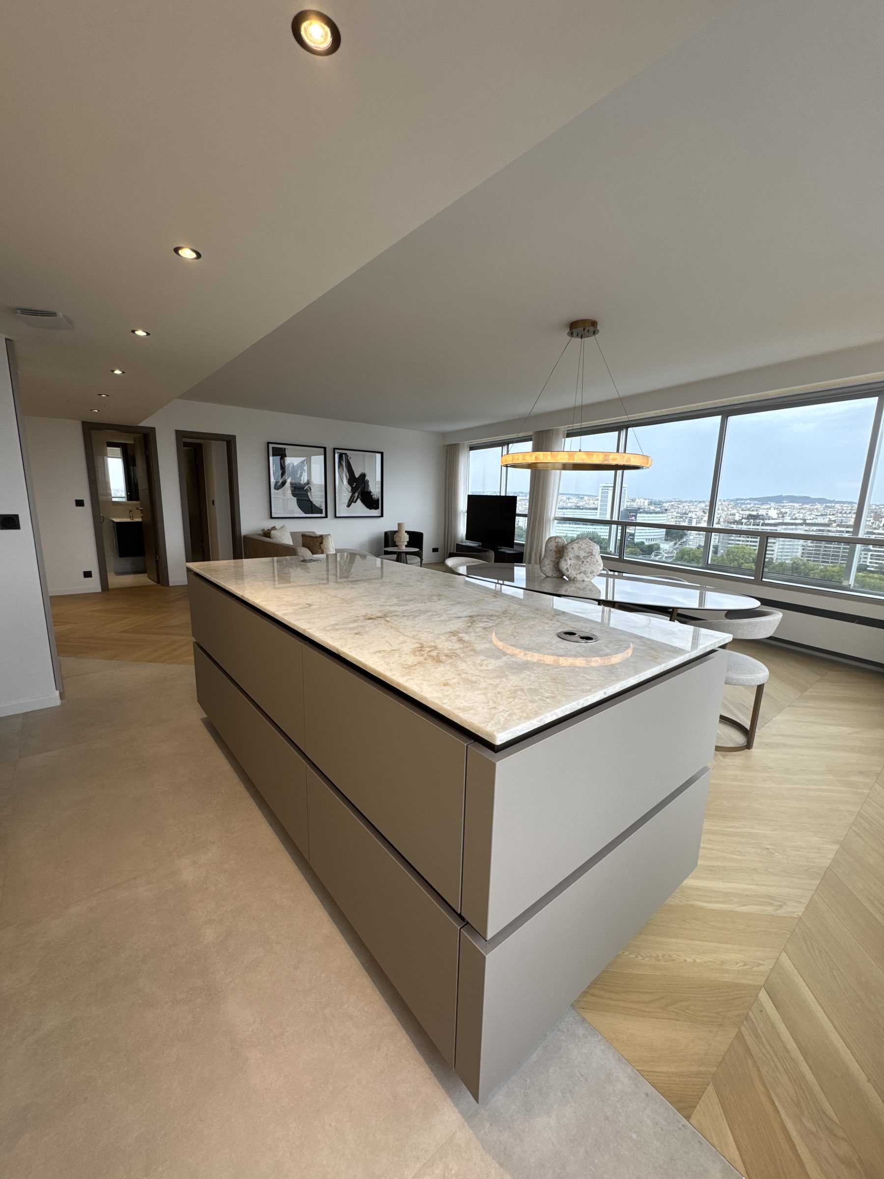 35-17 · living room, view 6