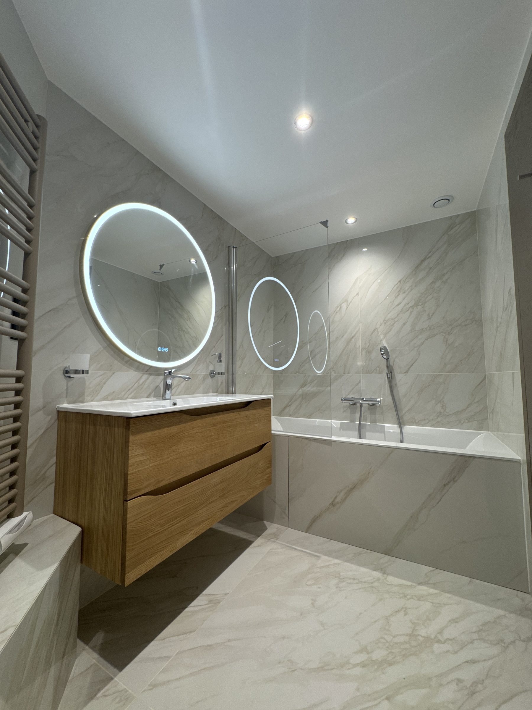 57-19 · salle de bain, vue 5